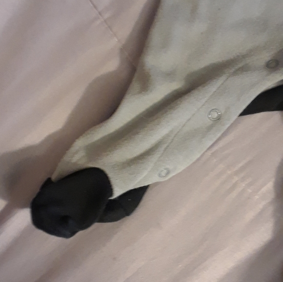 Size 3-6m baby boy Batman footie pyjamas onesie - Picture 4 of 13